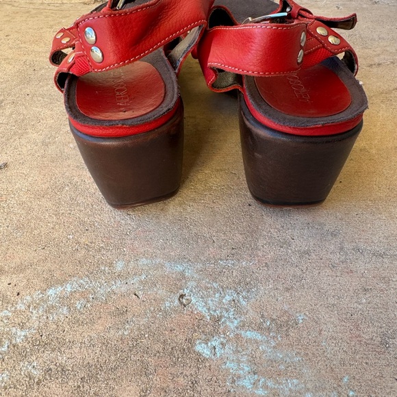 Aerosols chunk change red platform sandals - Picture 3 of 6